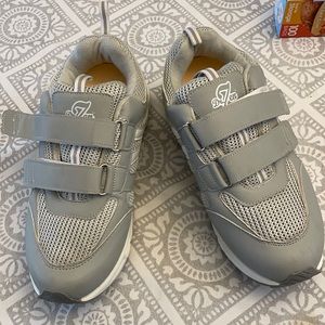 DR ZEN SHOES UNI SEX W10.5 MEN 9.5